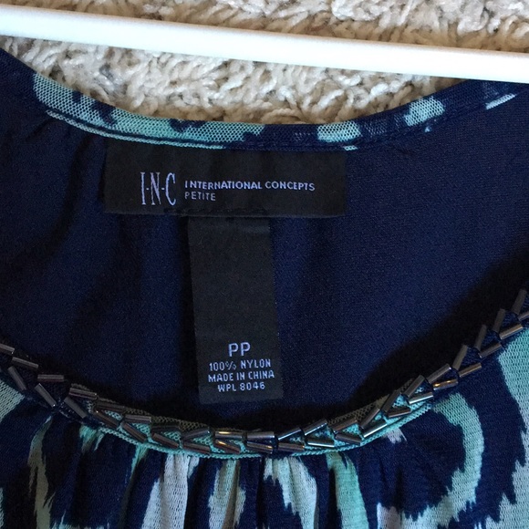 I.N.C. Cold shoulder top - Picture 3 of 3